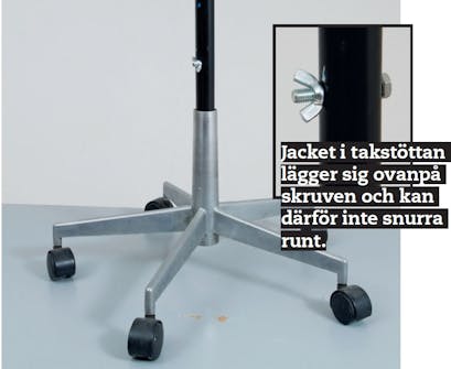 Skivlyft Gipslyft: Dammsugarröret kan precis tryckas ner i hålet i underredet. Skivlyft Gipslyft: Dammsugarröret kan precis tryckas ner i hålet i underredet.